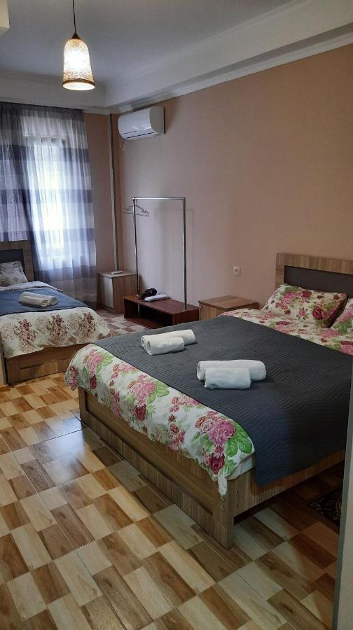 Hotel Central Kutaisi Luaran gambar