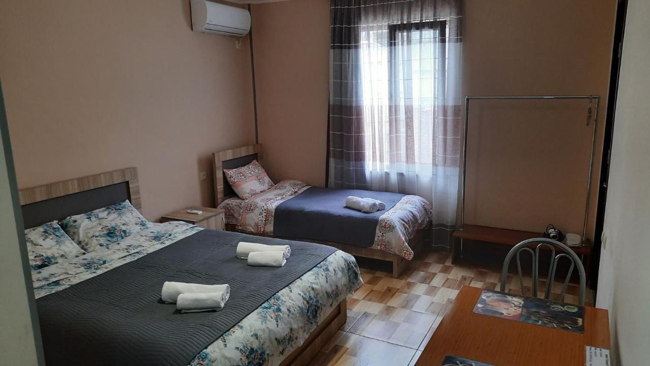 Hotel Central Kutaisi Luaran gambar