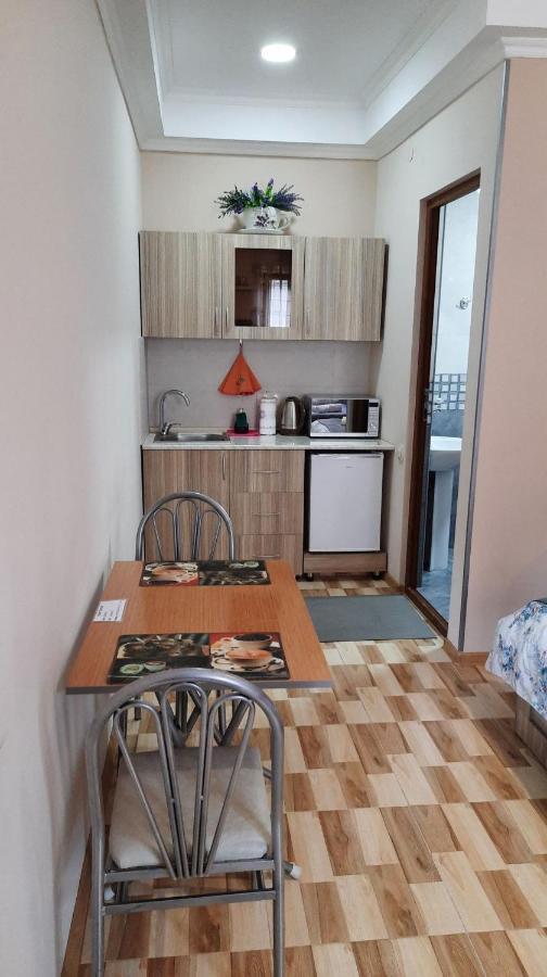 Hotel Central Kutaisi Luaran gambar
