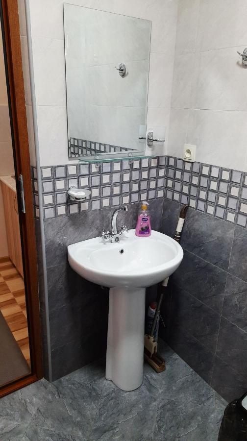 Hotel Central Kutaisi Luaran gambar