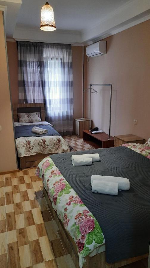 Hotel Central Kutaisi Luaran gambar