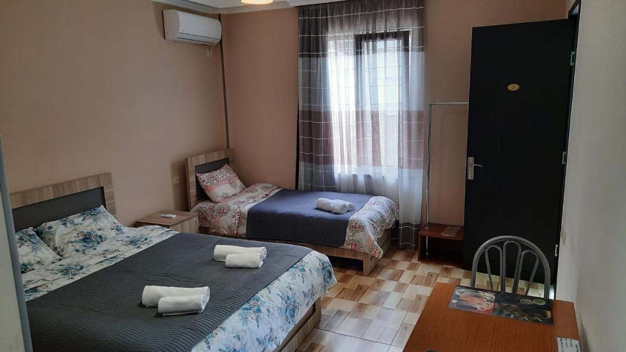 Hotel Central Kutaisi Luaran gambar