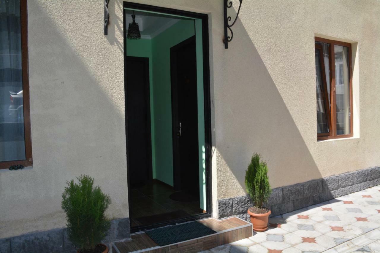 Hotel Central Kutaisi Luaran gambar