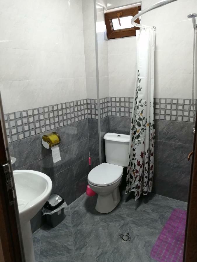 Hotel Central Kutaisi Luaran gambar